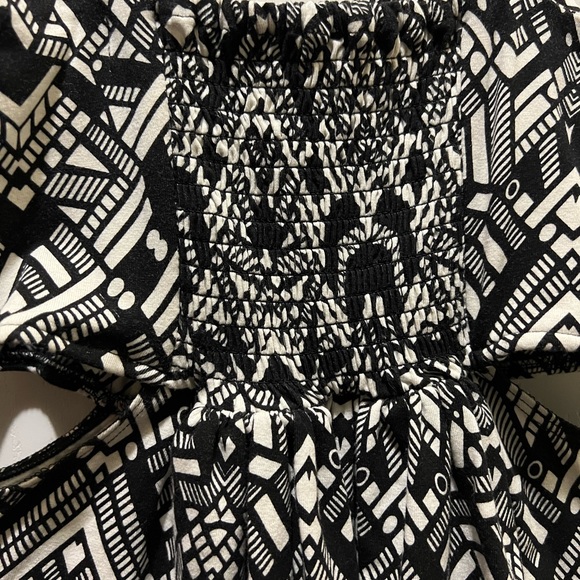 Beautiful Dress - Picture 5 of 5